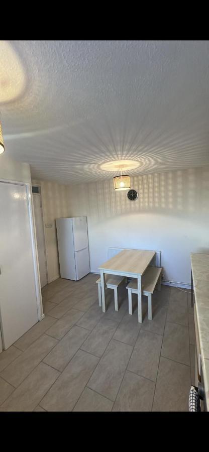 Entire 3 Bedrooom *
